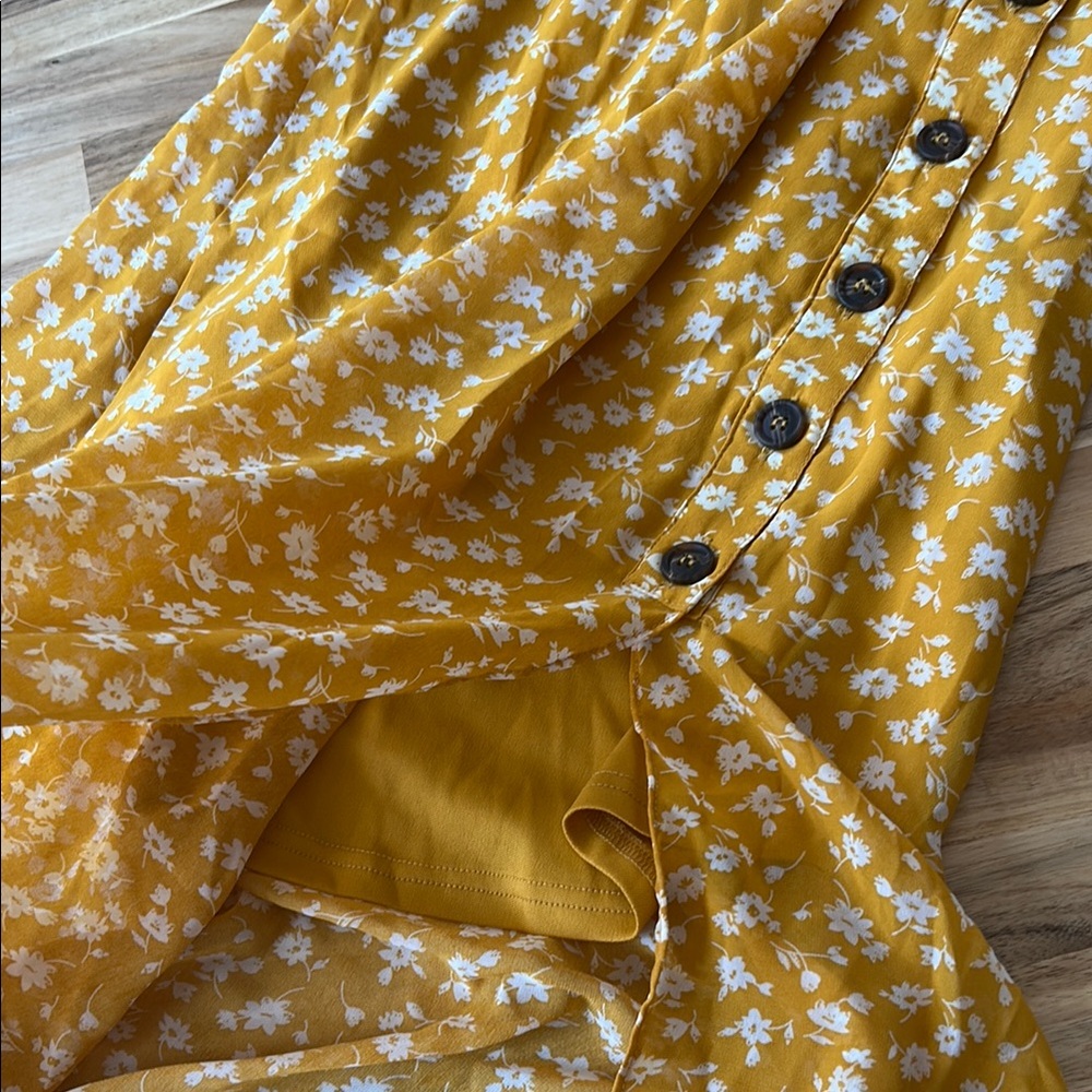 Lulu's Yellow Ruffled Puff Sleeve Sundress - Picture 2 of 5